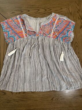 Savannah Jane Boho Embroidered Cap-Sleeve Women's Top in Multicolor